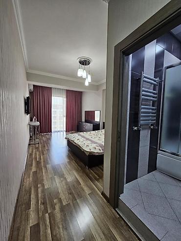 Mənzillər: Geniş və işıqlı mənzil – zövqlə döşənmiş parket, sakit rəng palitrası — 6
