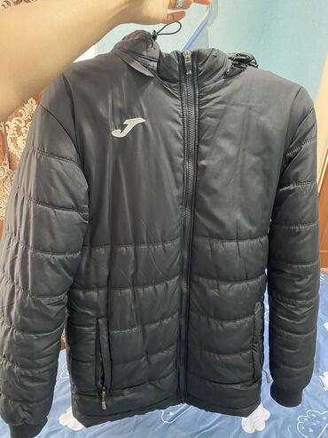 женская куртка зимняя с капюшоном: Куртка 5XL (EU 50), цвет - Черный