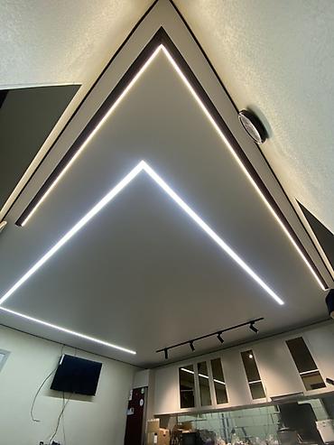 Натяжной потолок: Натяжные потолки с интегрированными световыми линиями - — 4