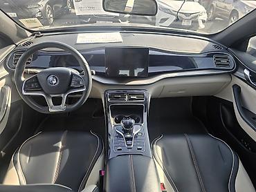 BYD: BYD Qin: 2021 г., Электромобиль, Лифтбек — 4