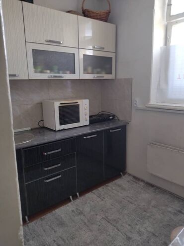 продаю дом 4 гор больница: 1 комната, 36 м², Индивидуалка, 3 этаж, Косметический ремонт
