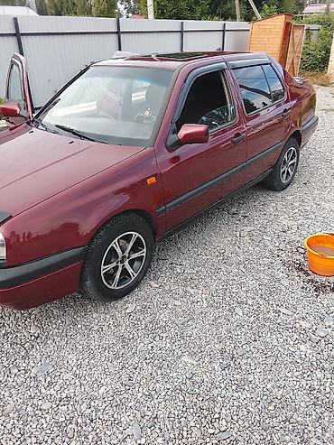 купить венто: Volkswagen Vento: 1992 г., 1.8 л, Механика, Бензин, Седан — 6
