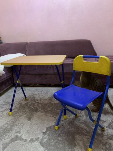 детский стол со стульями: Б/у