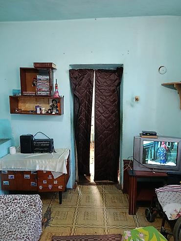 Продажа коттеджей и домов: Продается дом. Жил массив Достук 2 комнаты. S=46m2 участок 5.46 — 4