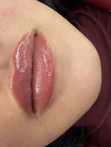 Косметика: Процедура перманентного макияжа губ позволяет придать губам желаемый — 59