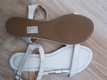 шипы на обувь: Немецкие босоножки из Германии, 39-40 размеры