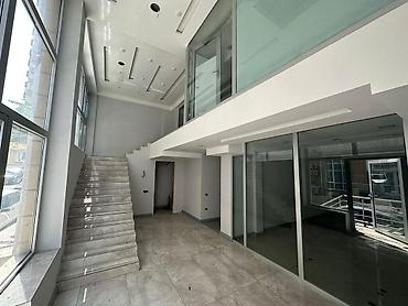 55 yas is ilanlari: İcarəyə verilir obyekt 135 m², Elmlər Akademiyası m. 2 500 AZN/ay 135 — 2