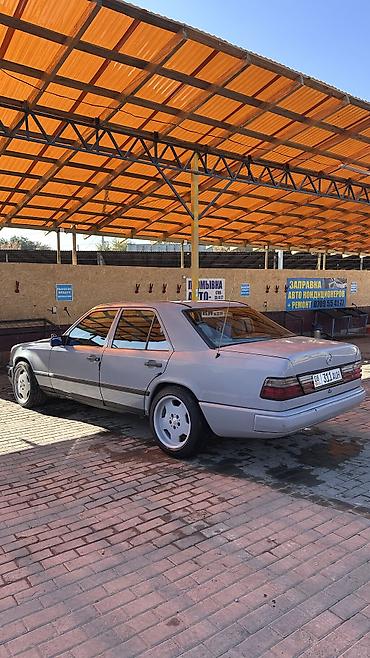 багажник е34: Mercedes-Benz W124: 1988 г., Механика, Седан — 5