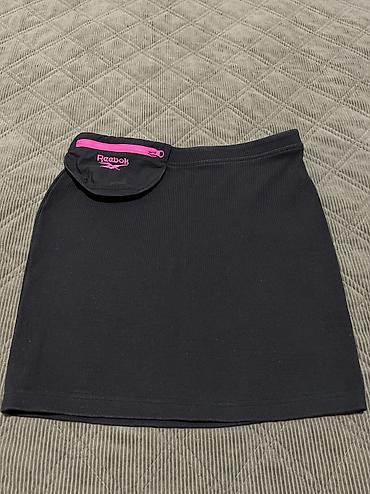 make up kofer: REEBOK suknja sa torbicom,nošena 1-2 puta.Ćerki je višak stvari — 1