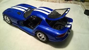 ranac vreca: Burago Dodge Viper 1 18, fale vrata i rez.tocak — 2