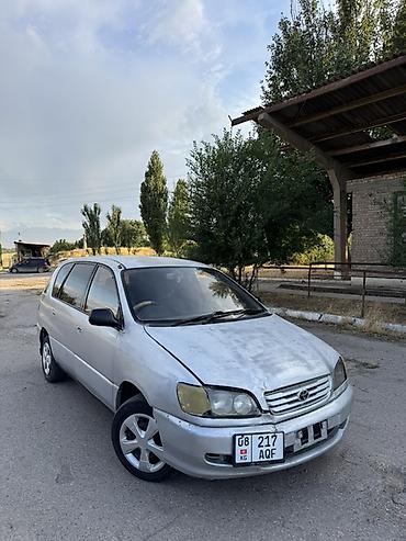 авто клей: Toyota Ipsum: 1996 г., 2 л, Автомат, Бензин, Минивэн — 1