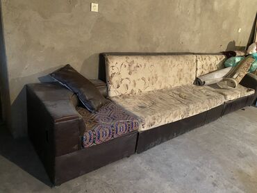 продаю мебель из поддонов: Диван-кровать, цвет - Бежевый, Б/у
