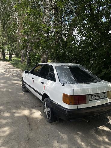 Транспорт: Audi 80: 1986 г., 1.8 л, Механика, Бензин, Седан — 3