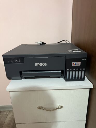 Принтеры: Срочно продаю принтер Epson L8058 6-цветный! Заправляла только синий