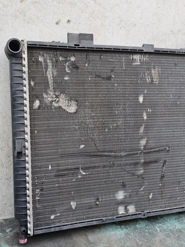 Радиаторы: Радиатор охлаждения двигателя Mercedes-Benz W210, 2.0 - 3.2, МКПП — 5