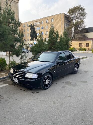 Mercedes-Benz: Mercedes-Benz C-Class: 2.2 l | 1999 il Sedan — 6