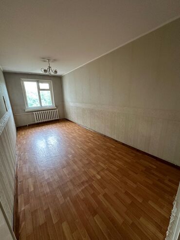 в районе кызыл аскер: 3 комнаты, 58 м², 104 серия, 4 этаж, Старый ремонт