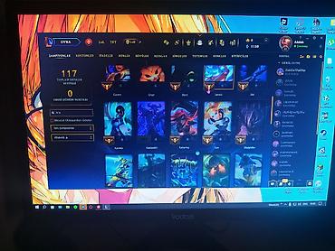 xbox hesabı: Məhsul: League of Legends (LoL) hesabı Xüsusiyyətlər: - Server: LoL — 5