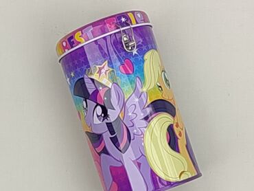 Puszka skarbonka z motywami z "My Little Pony". Skarbonka jest
