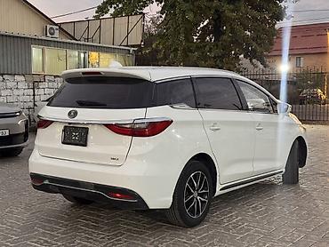 jac j7: BYD Song Max: 2018 г., 1.5 л, Робот, Бензин, Минивэн — 2