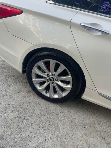 89 təkəri: Disk təkər Hyundai 225 / 45 / R 18, 5 Boltlu