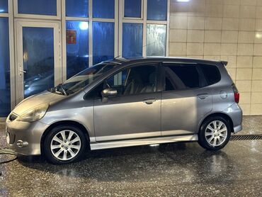 Honda: Honda Jazz: 2005 г., 1.4 л, Вариатор, Бензин, Хэтчбэк — 3