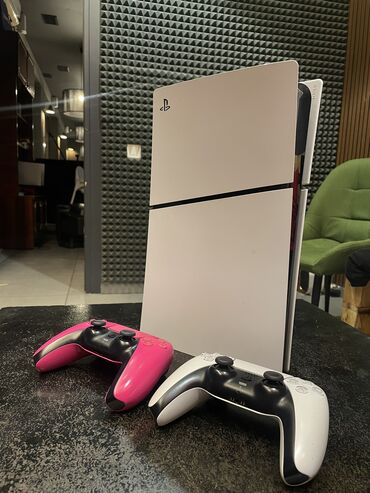 диски для игр: Playstation 5 slim 1 tb В комплекте 2 джойстика оригинал 5 игр ufc