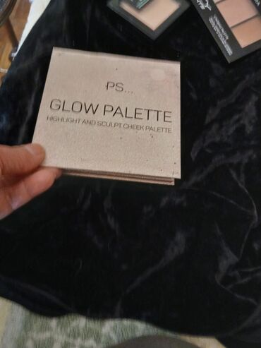 haljine ps nova kolekcija: Sminka kao nova. Samo probana aurina strobing paleta i p.s. glow