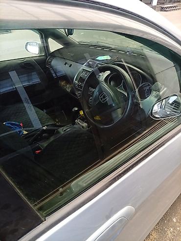 фит 14: Honda Fit: 2002 г., Бензин, Хэтчбэк — 5