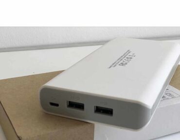 xiaomi kabl za punjenje: Kapacitet - 20000 mAh. Input: 5V/1,2A. Output: 5V/2,1A. Dva izlaza