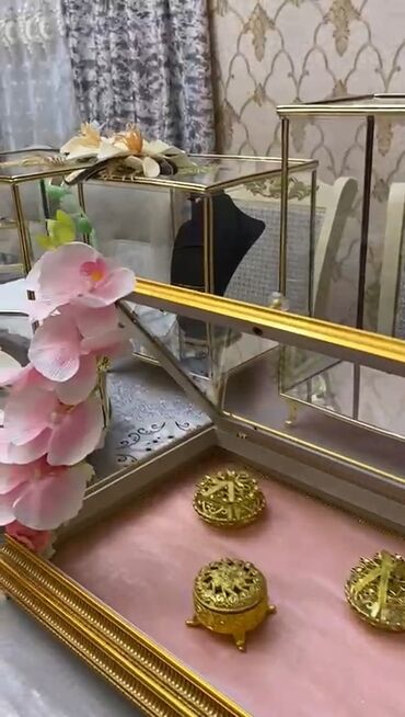 Aksesuarlar üçün vitrinlər: Yeni, Ünvandan götürmə — 7