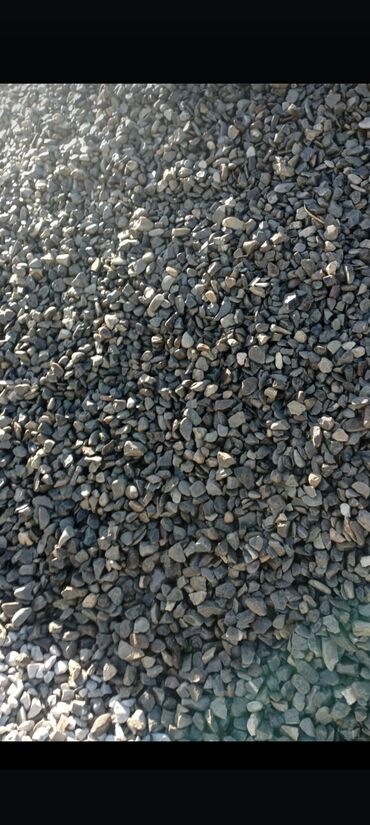 Digər tikinti materialları: Seben her ölçùde var kubu 28 manat hoptavoy xirda boyuk razmer var el — 30