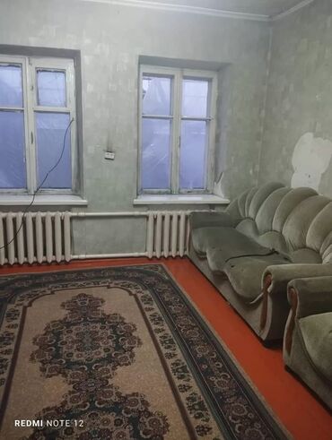пол дома кызыл аскер: 70 м², 3 комнаты
