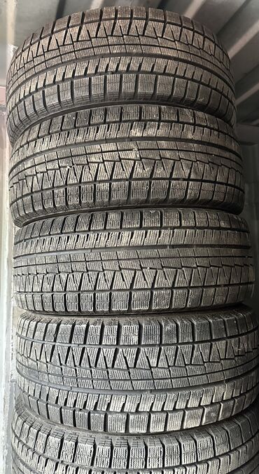 донголок 9: Шины 215 / 55 / R 17, Зима, Б/у, Комплект, Легковые, Япония, Bridgestone