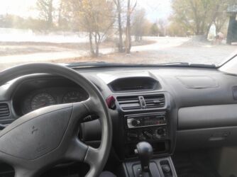 гидравлический домкраты: Mitsubishi Chariot: 1998 г., 2.4 л, Автомат, Бензин, Минивэн