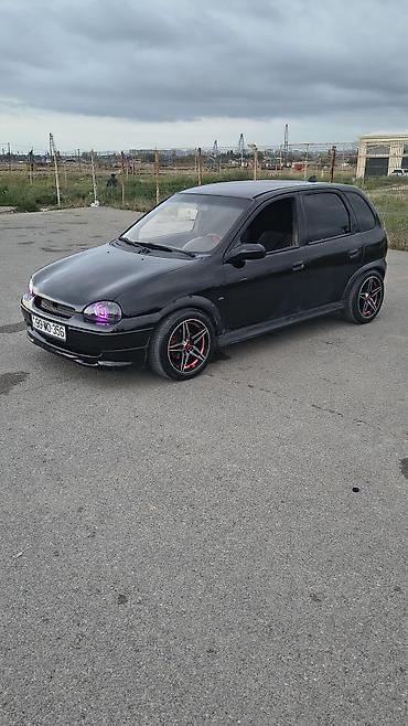 opel stra: Avtomobil: Opel Corsa B (5 qapı, hetçbek) Rəng: Qara, tam qara üslub — 5