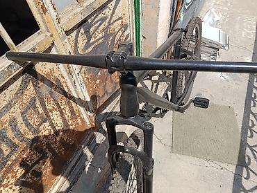 kredite velosipedler: Velosiped ramasidi demirden di 2 tekeri ustunde velosiped — 3