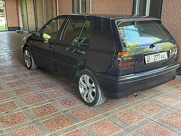 e klass: Volkswagen Golf: 1995 г., 0.2 л, Автомат, Бензин, Хэтчбэк — 1