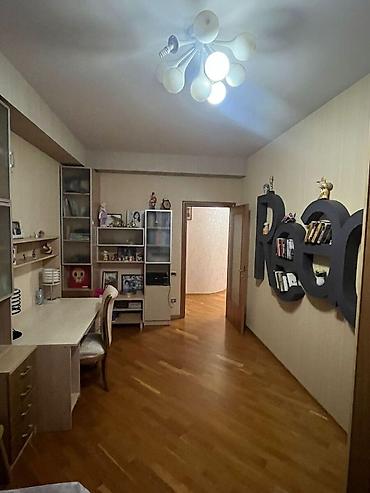 ucuz heyet evleri 2018: İcarəyə verilir 4 otaqlı yeni tikili 185 m², 28 May m. 1 200 AZN/ay 4 — 6