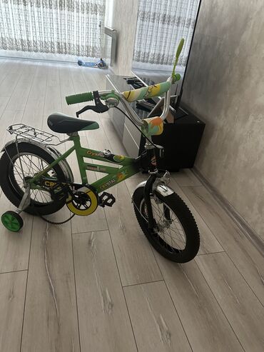 hybrid velosiped: Б/у Четырехколесные Детский велосипед 12"