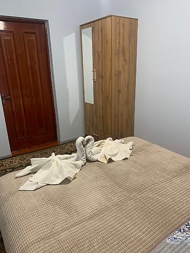 Посуточная аренда домов: 170 м², 5 комнат, Парковка, Забор, огорожен — 9