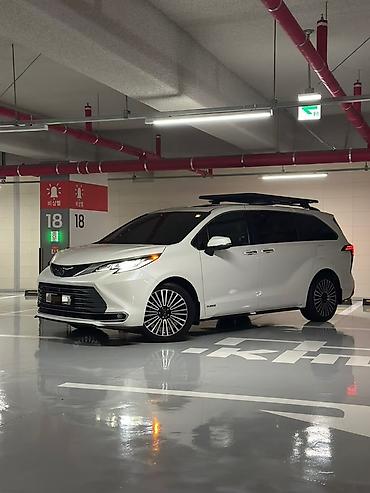 акум бу: Toyota Sienna: 2021 г., 2.5 л, Вариатор, Гибрид, Минивэн — 1