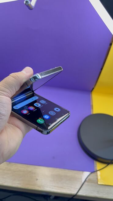 Samsung: Samsung Galaxy Z Flip 5, Б/у, 256 ГБ — 7