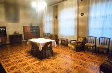 Həyət evləri və villaların satışı: 5 otaqlı, 200 kv. m, Orta təmir — 15