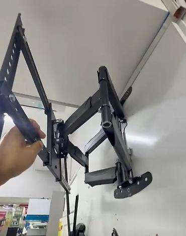 Установка телевизоров: Кронштейны для телевизоров и мониторов (поворотно-наклонные, простые — 3