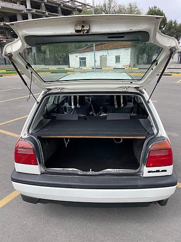 Volkswagen: Volkswagen Golf: 1992 г., 1.8 л, Механика, Бензин, Хэтчбэк — 7