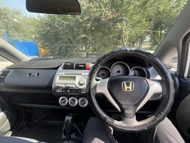 авторынок бишкек хонда фит: Honda Fit: 2004 г., 1.3 л, Автомат, Бензин, Хэтчбэк