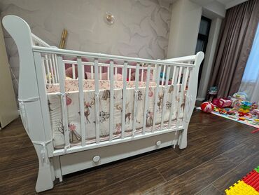 Oğlan və qız üçün, İşlənmiş, Çarpayı, Matras ilə, Siyirməli