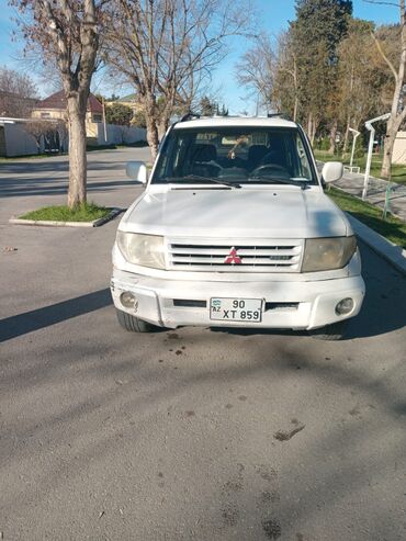 Mitsubishi: Mitsubishi Pajero: 1.8 l | 1999 il 301414 km Sedan