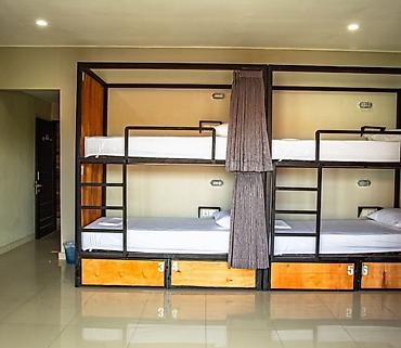 Двухъярусные кровати: Металлические двухъярусные кровати «капсульного» типа для — 5